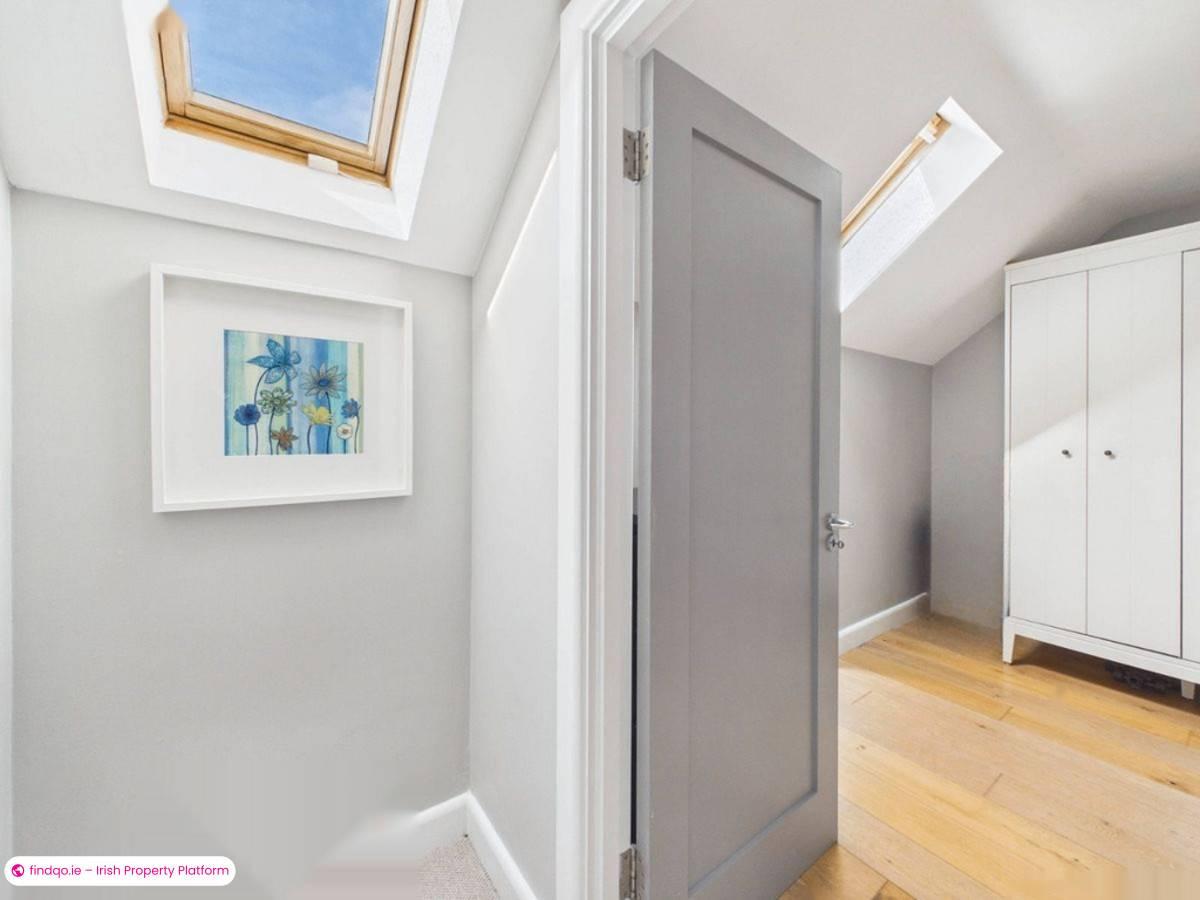 End of terrace house for Sale in Lucan, Dublin (County)