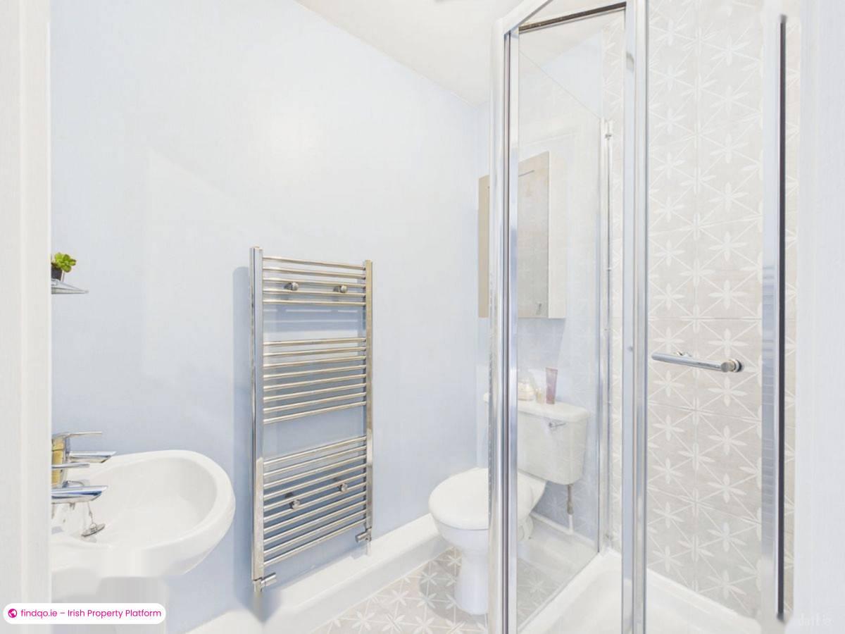 End of terrace house for Sale in Lucan, Dublin (County)