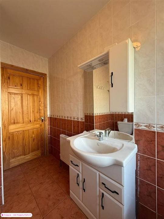 Semi-detached house for Sale in Ballaghaderreen, Roscommon