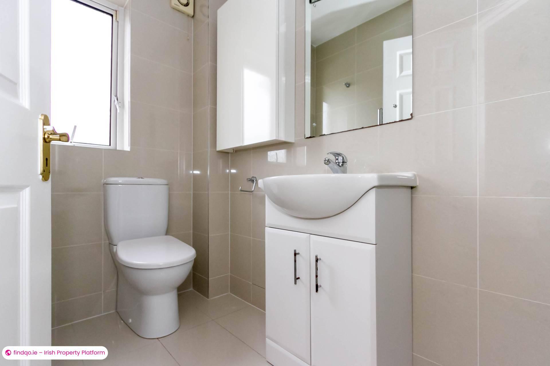 3 Bedroom Semi-detached house for Rent in Dalkey, Dublin (County)