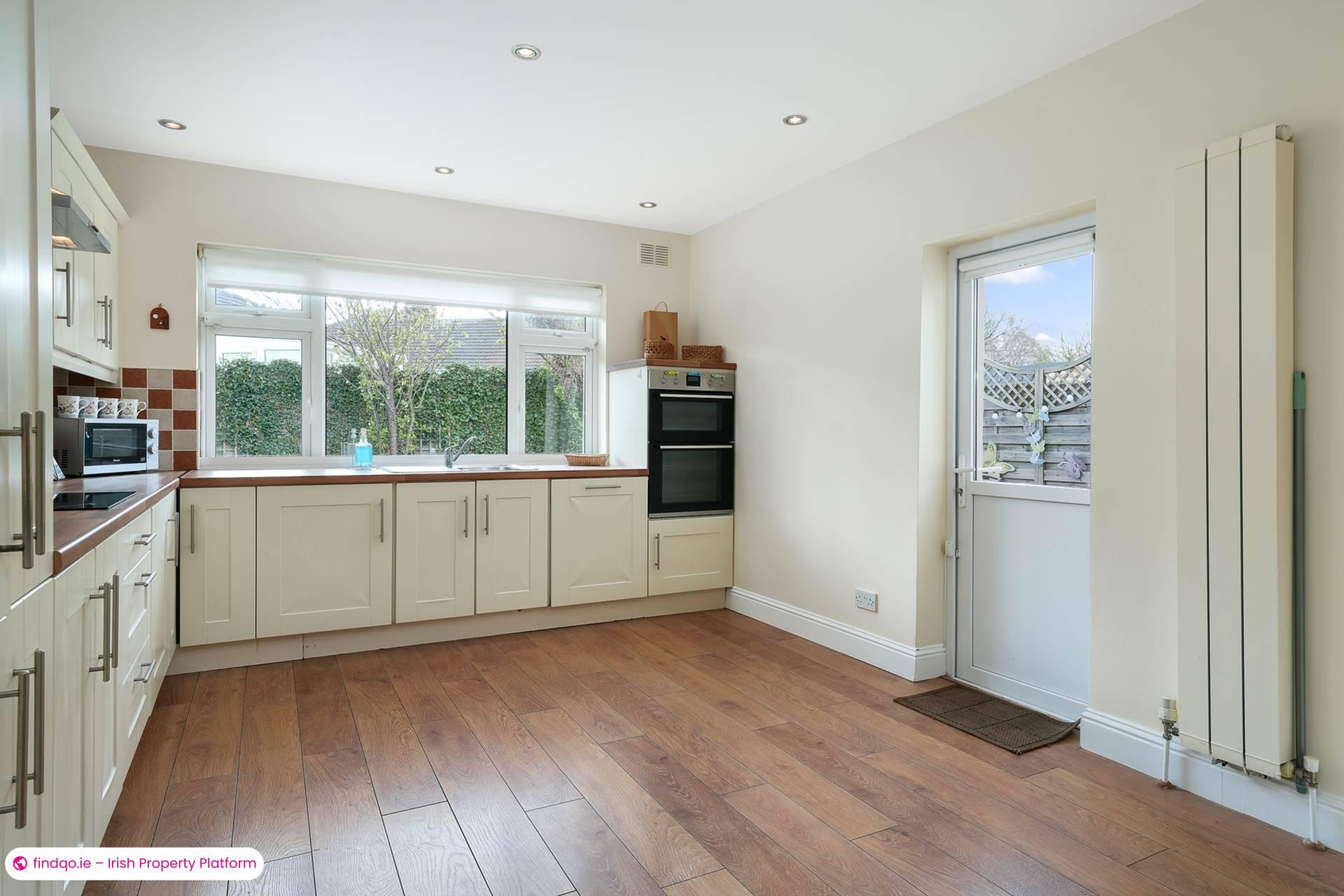 Semi-detached house for Sale in Dublin 12