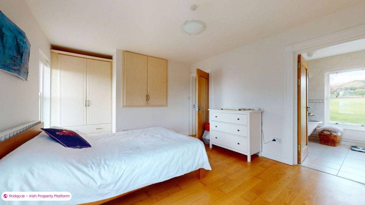 Detached house for Sale in Howth, Dublin 13