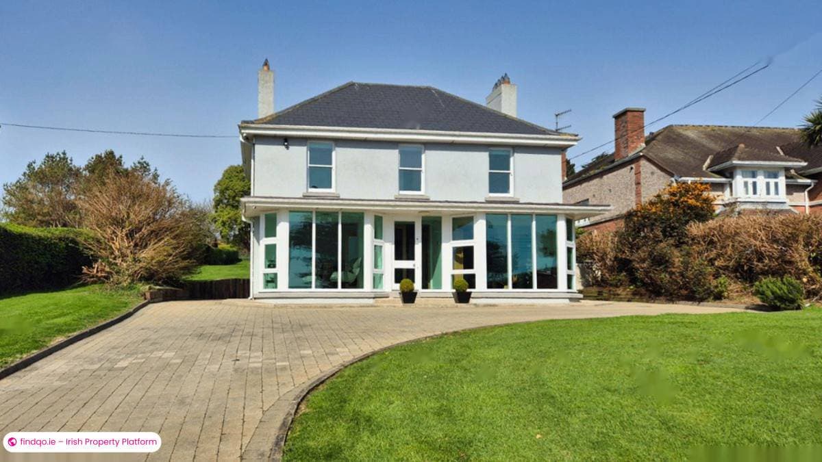 Detached house for Sale in Howth, Dublin 13