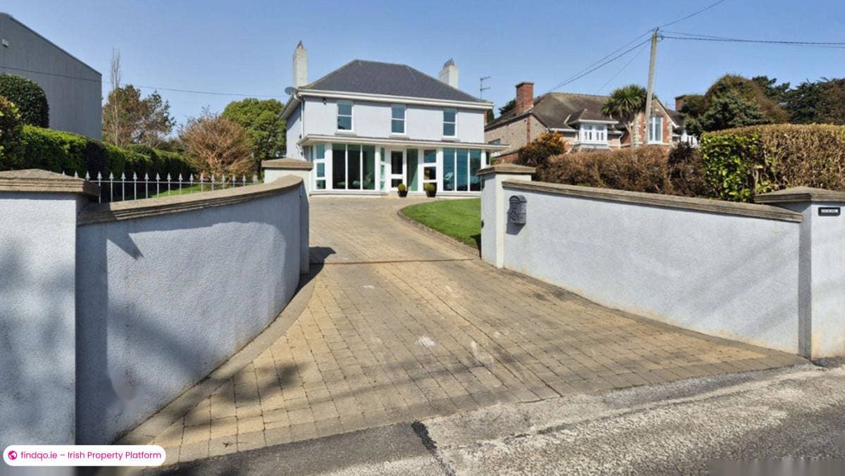 Detached house for Sale in Howth, Dublin 13