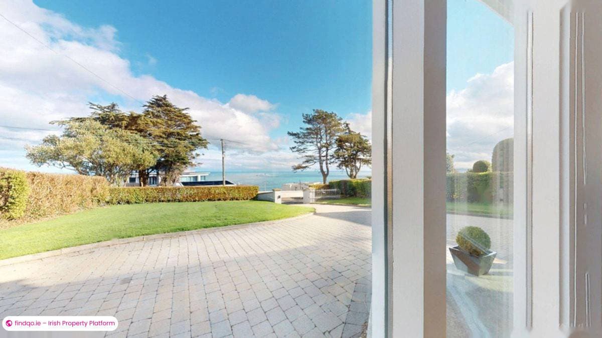 Detached house for Sale in Howth, Dublin 13