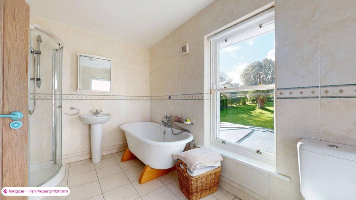 Detached house for Sale in Howth, Dublin 13