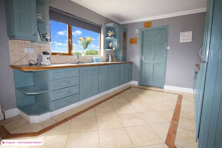 Detached house for Sale in Carnew, Wicklow