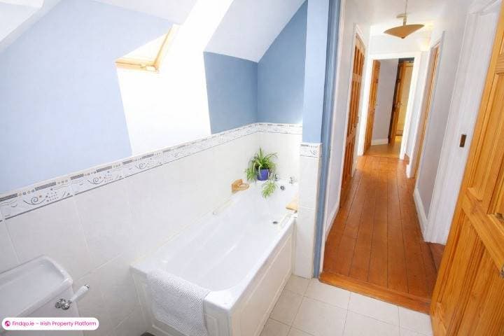 Detached house for Sale in Carnew, Wicklow