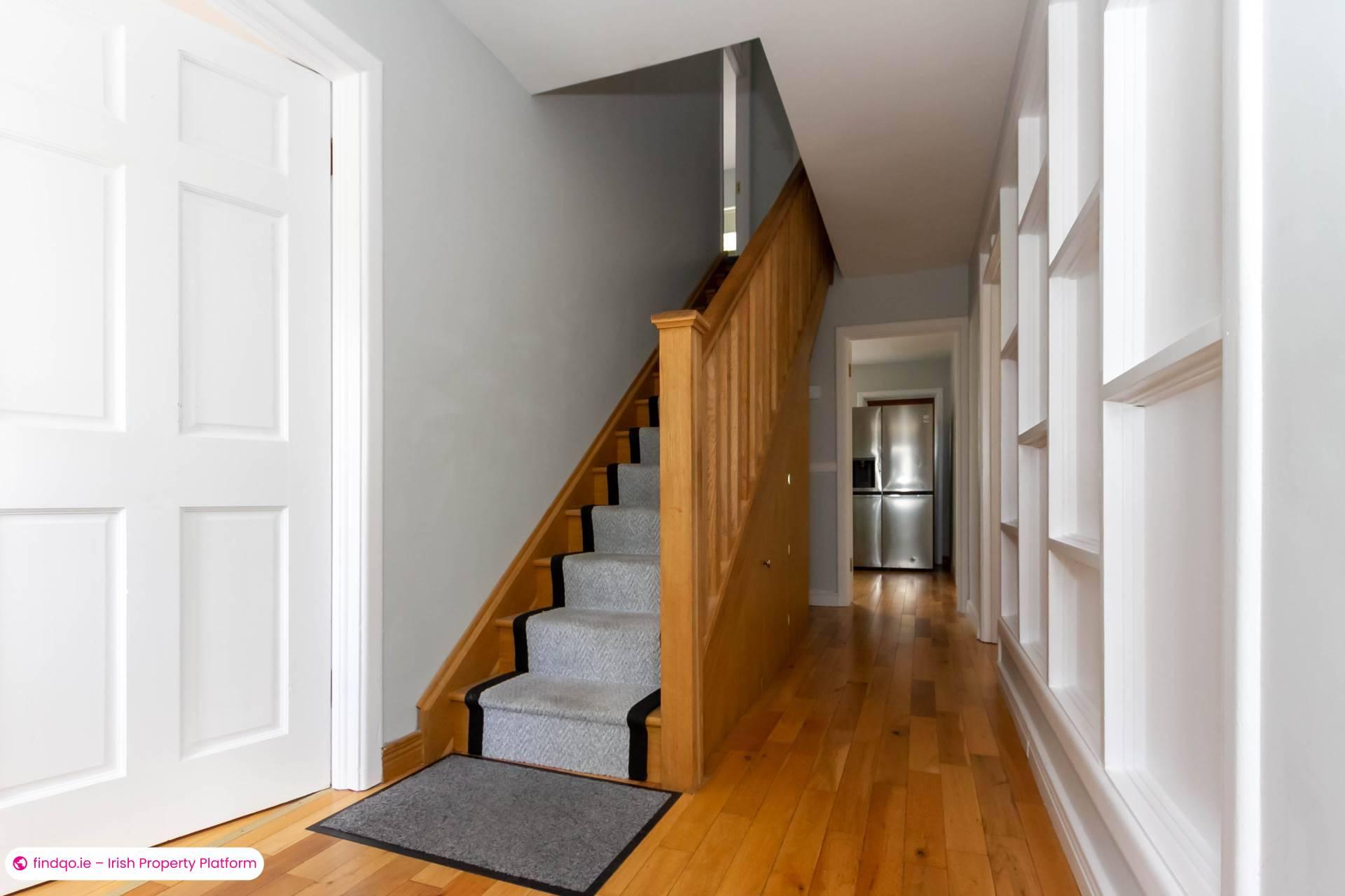 4 Bedroom Semi-detached house for Rent in Stillorgan, Dublin (County)