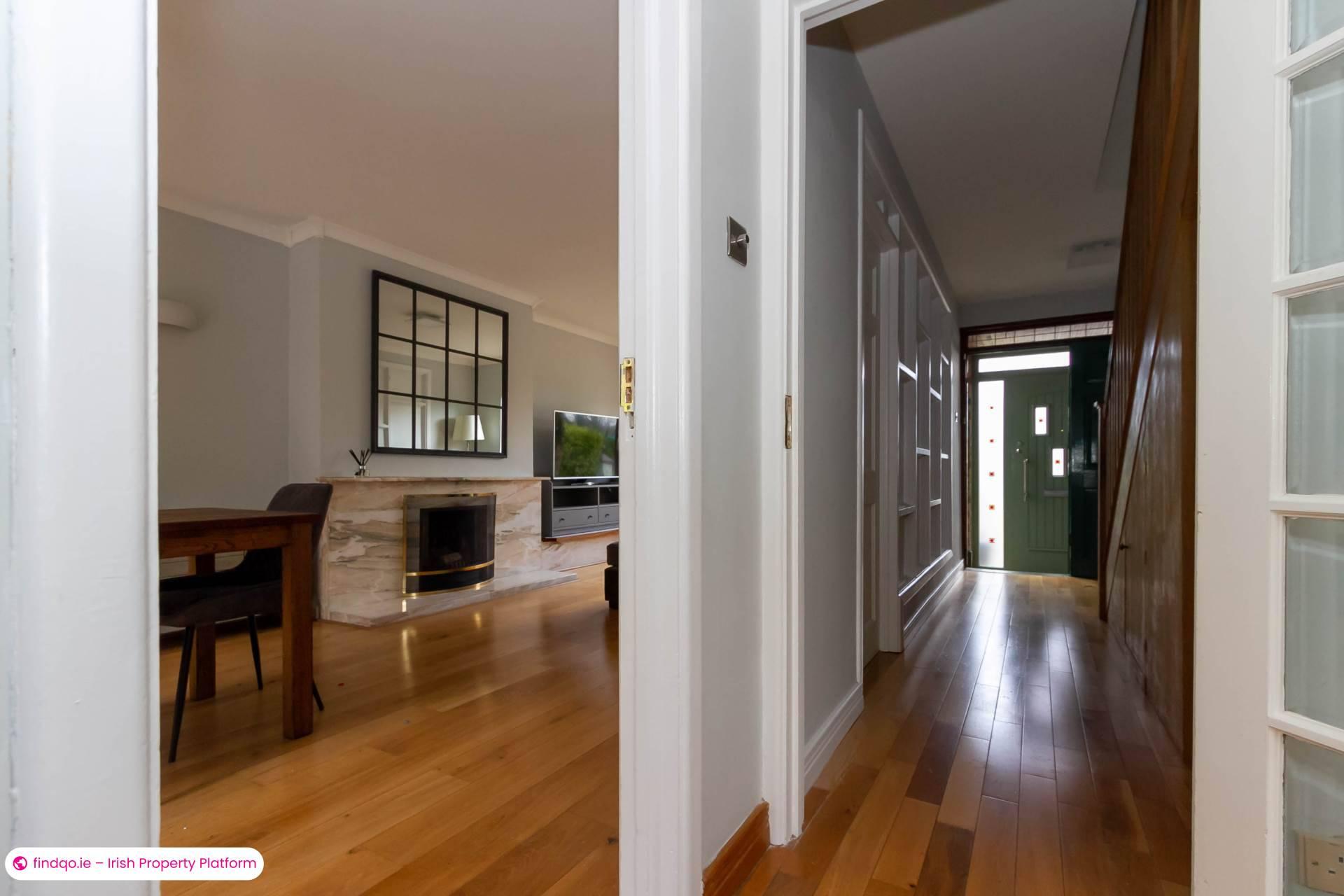 4 Bedroom Semi-detached house for Rent in Stillorgan, Dublin (County)