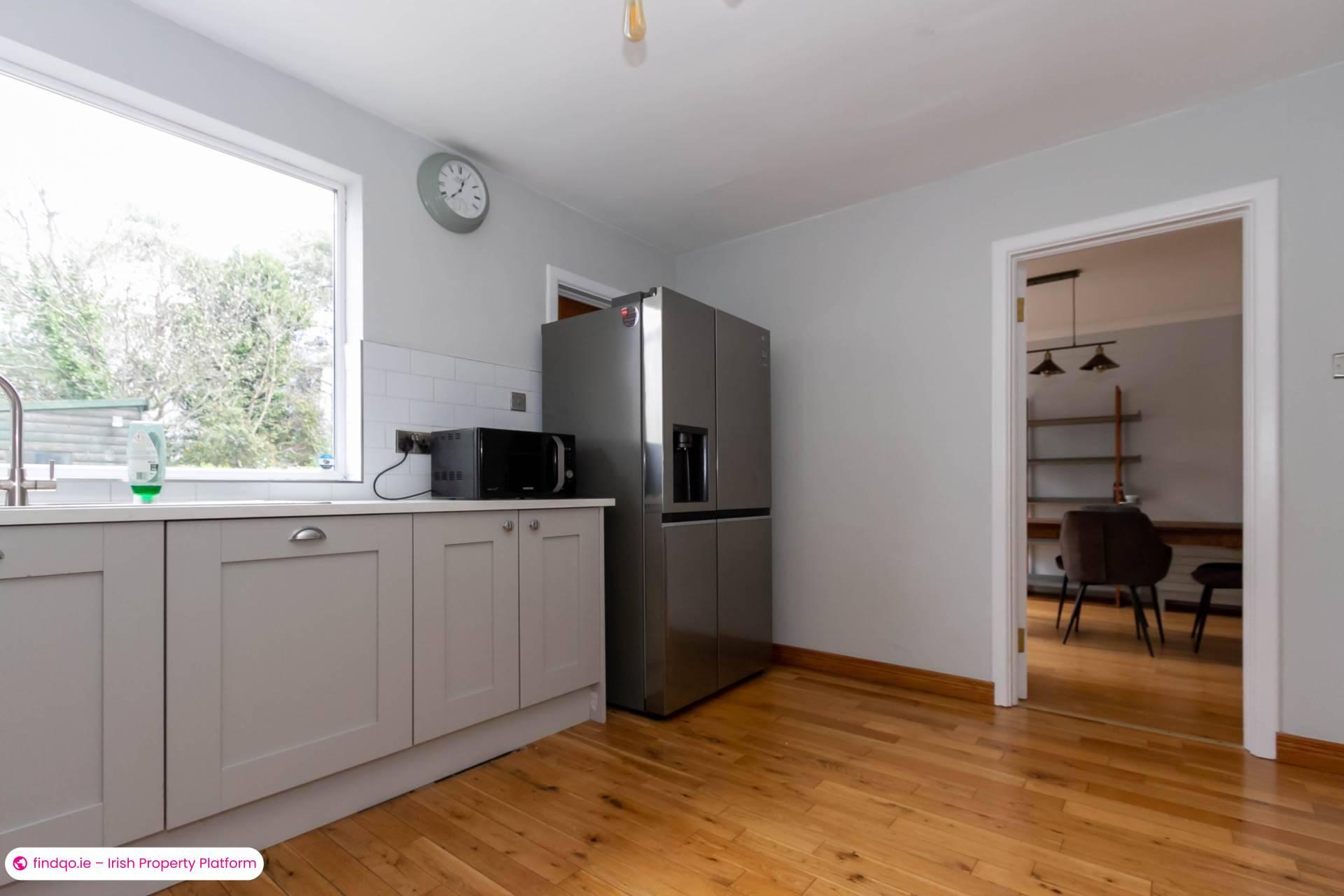 4 Bedroom Semi-detached house for Rent in Stillorgan, Dublin (County)