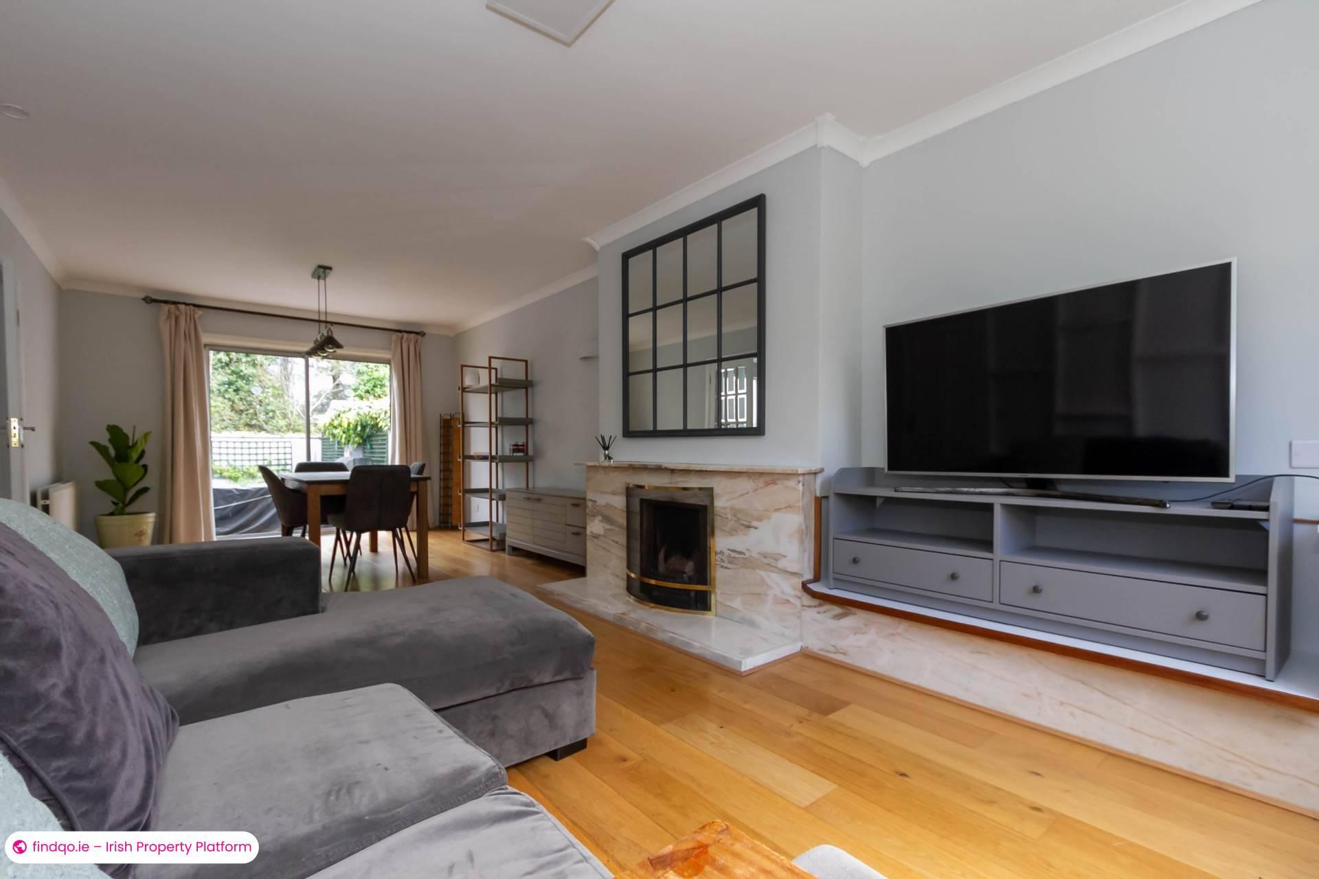 4 Bedroom Semi-detached house for Rent in Stillorgan, Dublin (County)