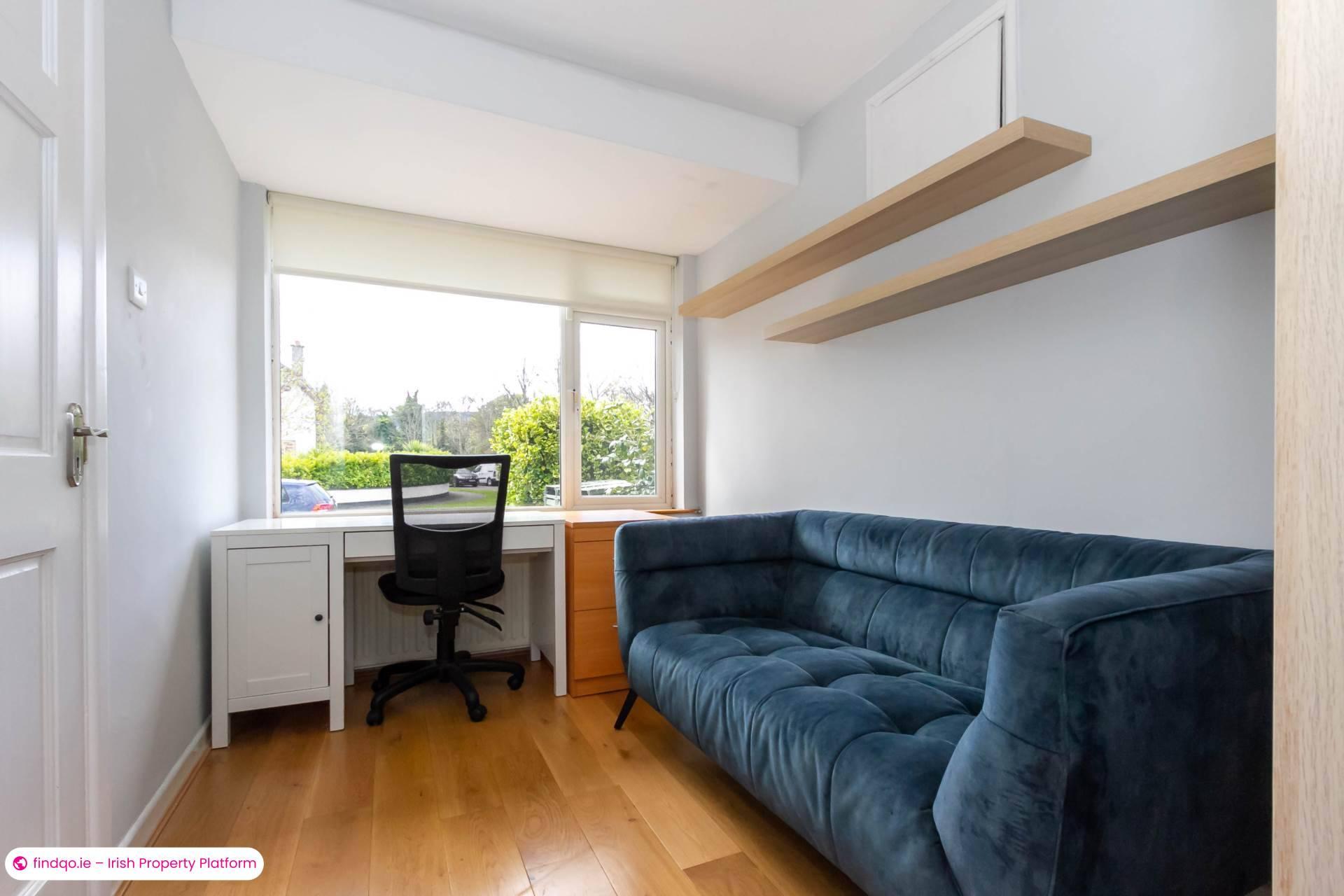 4 Bedroom Semi-detached house for Rent in Stillorgan, Dublin (County)