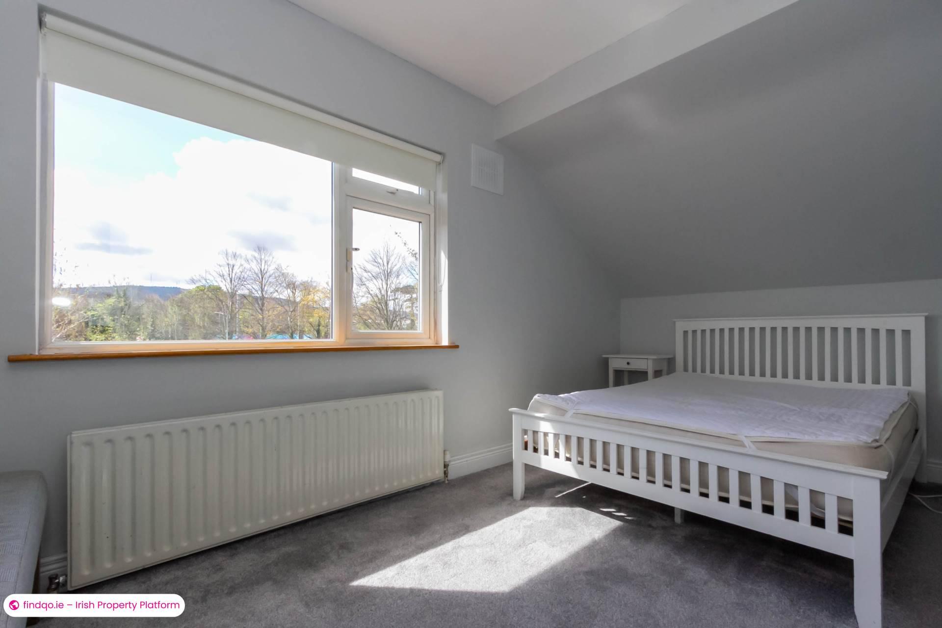 4 Bedroom Semi-detached house for Rent in Stillorgan, Dublin (County)