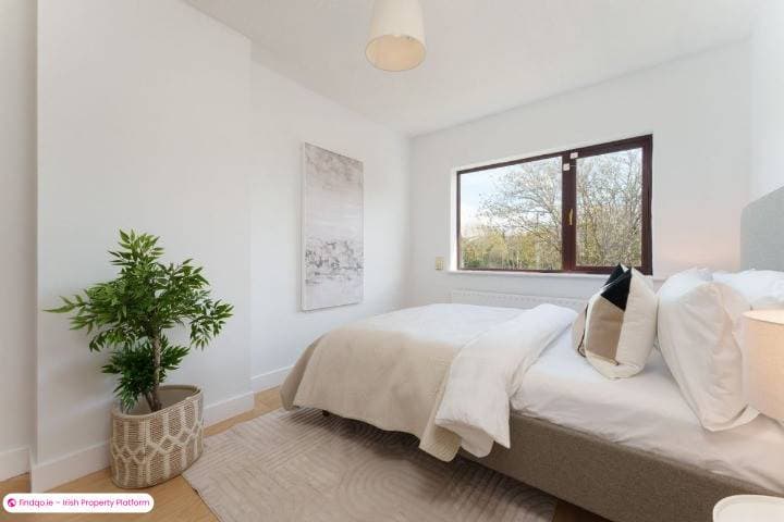 Semi-detached house for Sale in Ballinteer, Dublin 16