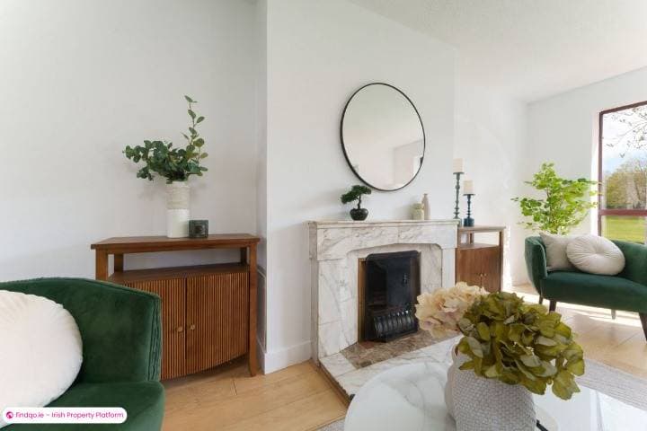Semi-detached house for Sale in Ballinteer, Dublin 16