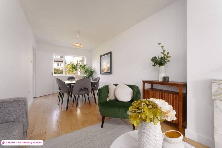 Semi-detached house for Sale in Ballinteer, Dublin 16