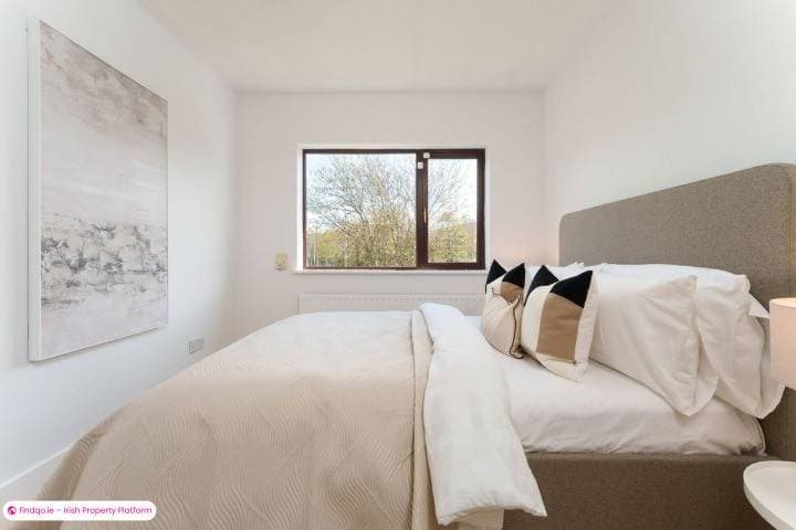 Semi-detached house for Sale in Ballinteer, Dublin 16