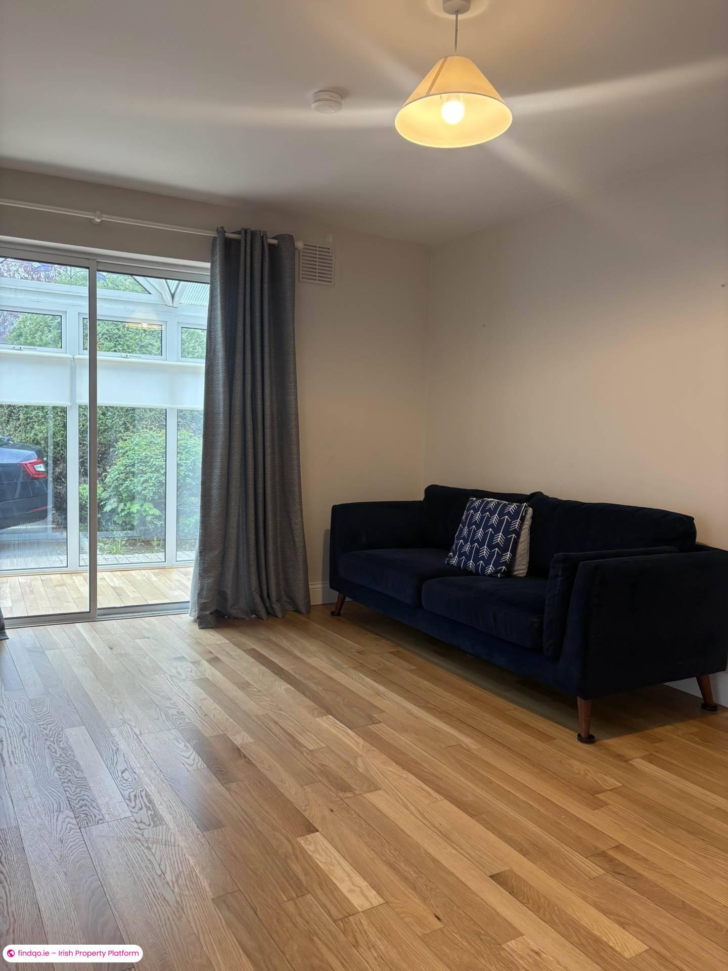 2 Bedroom Apartment for Rent in 2 Crescent Green, The Crescent, Galway