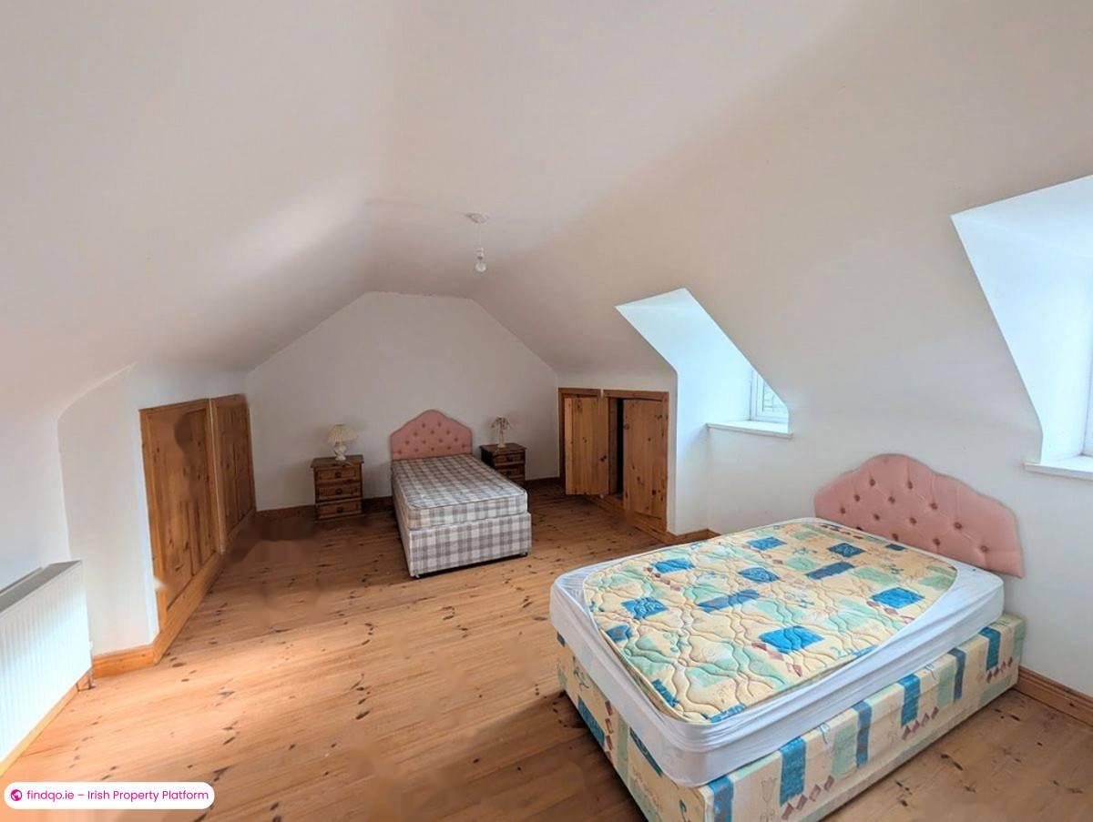 Semi-detached house for Sale in Nenagh, Tipperary