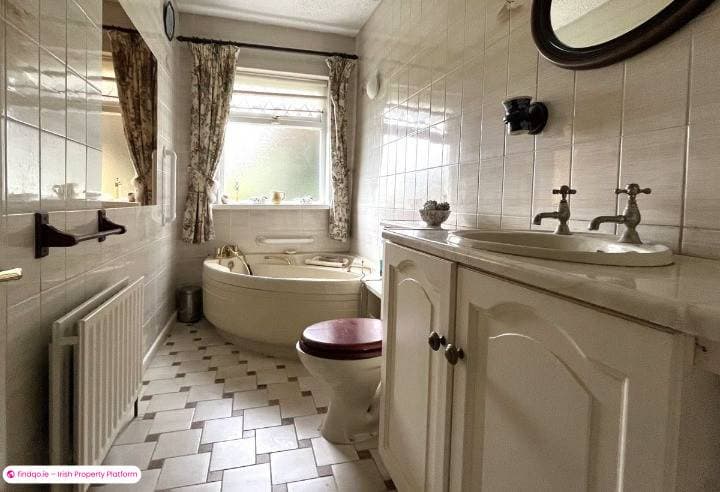 Bungalow for Sale in Tullamore, Offaly