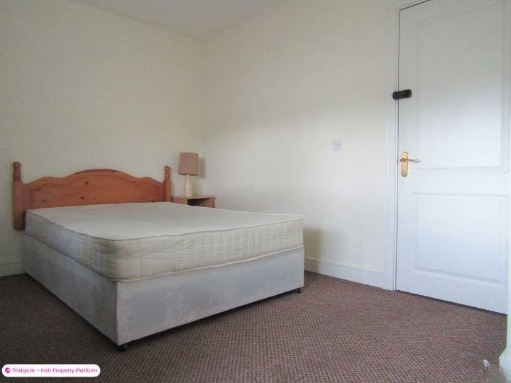 Semi-detached house for Sale in Finglas, Dublin 11