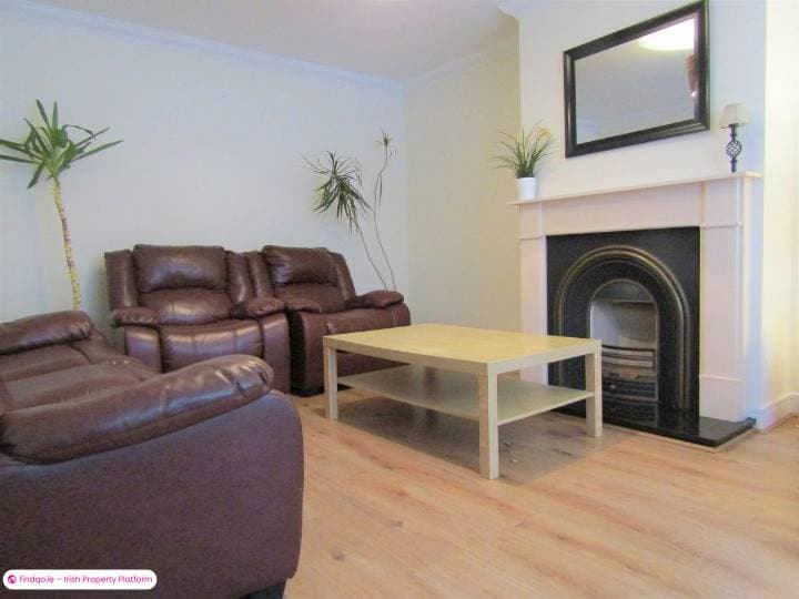Semi-detached house for Sale in Finglas, Dublin 11