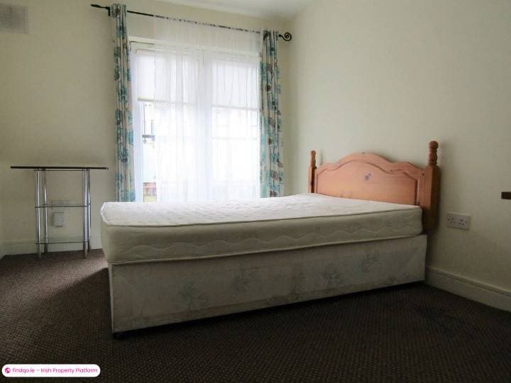 Semi-detached house for Sale in Finglas, Dublin 11