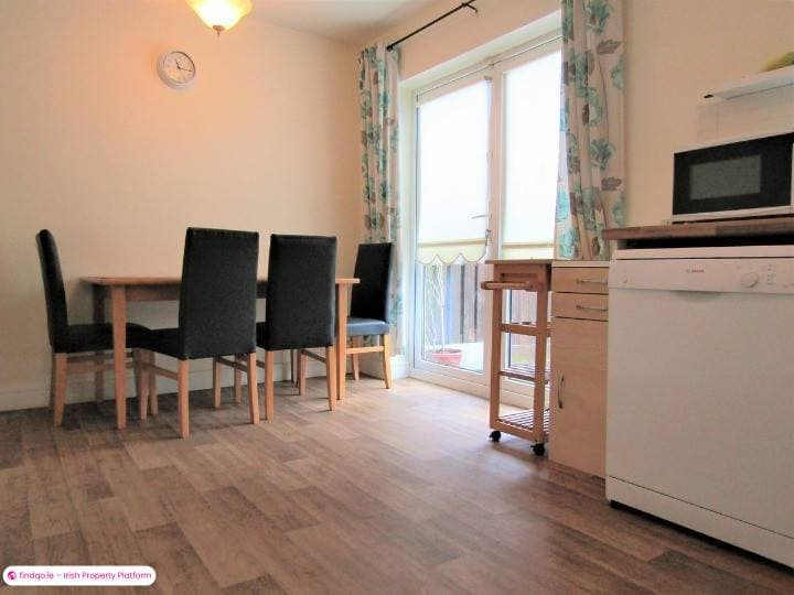 Semi-detached house for Sale in Finglas, Dublin 11