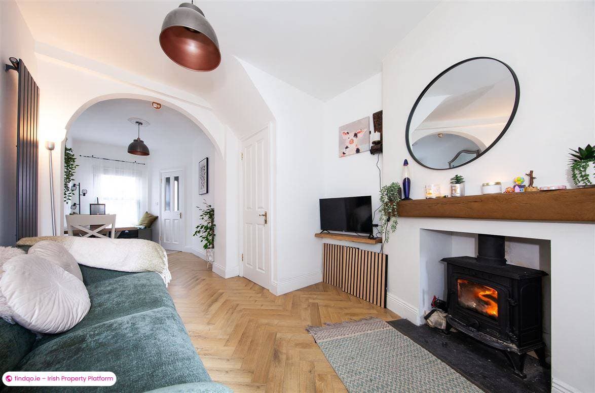 2 Bedroom House for Rent in North Circular Road, Dublin 7