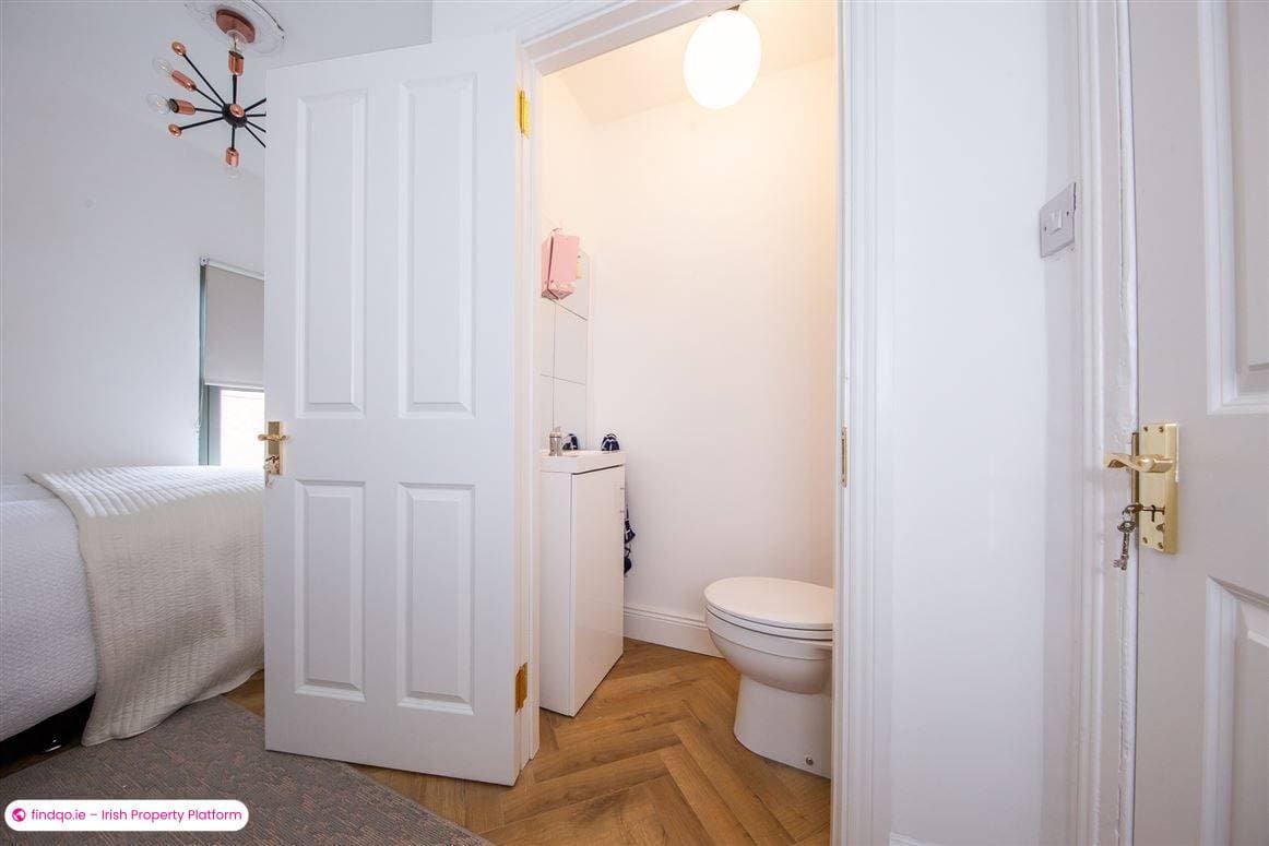 2 Bedroom House for Rent in North Circular Road, Dublin 7