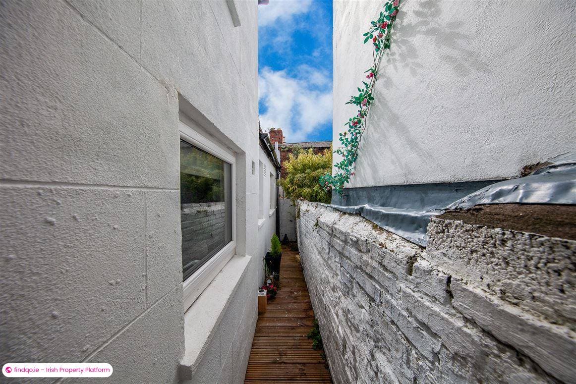 3 Bedroom House for Rent in North Circular Road, Dublin 7