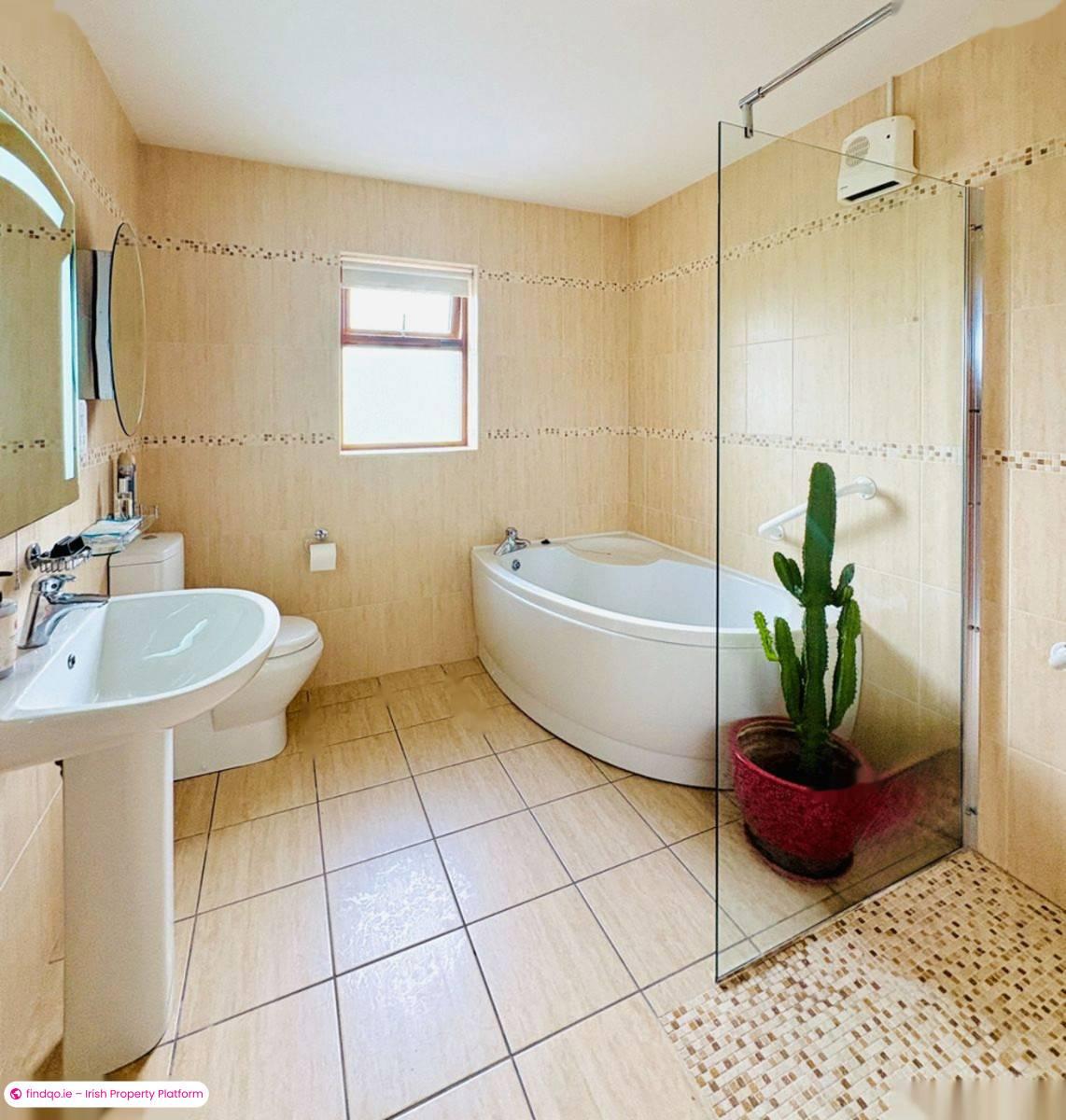 Detached house for Sale in Ardfert, Kerry