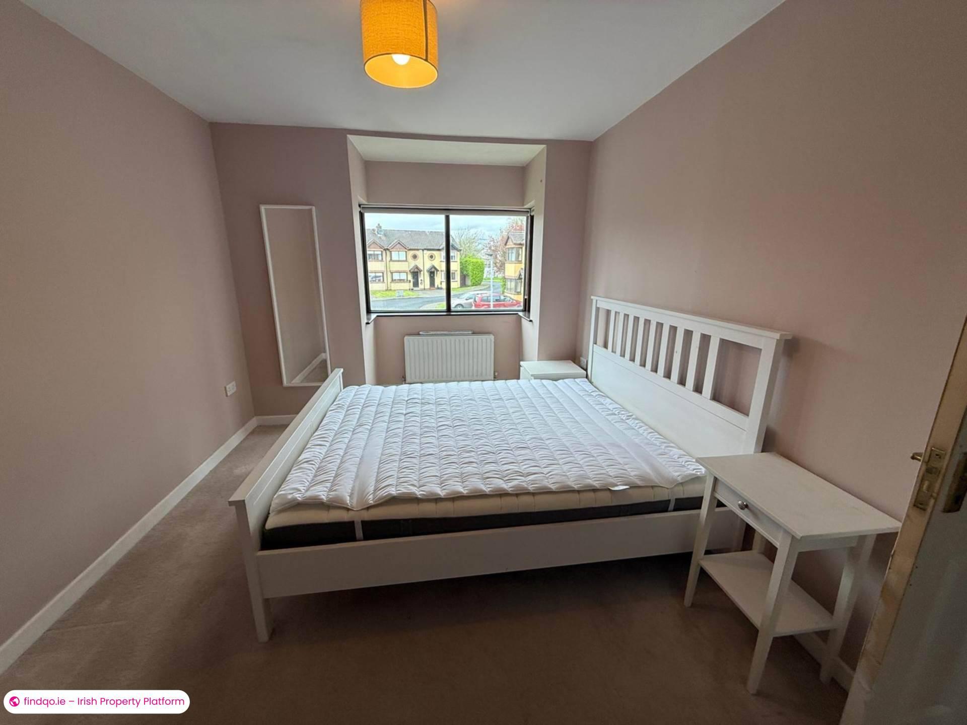 3 Bedroom Semi-detached house for Rent in Lifford Park, South Circular Road, V94 R2TP