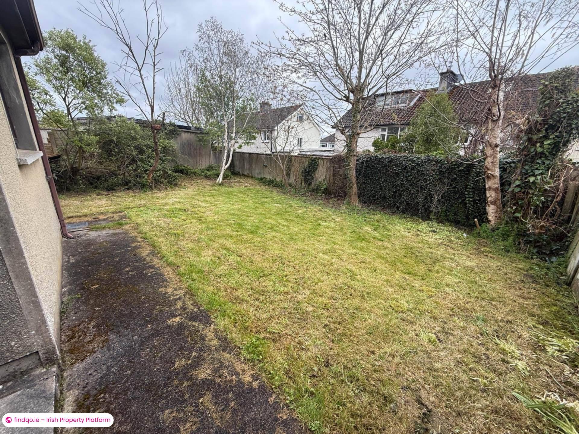 3 Bedroom Semi-detached house for Rent in Lifford Park, South Circular Road, V94 R2TP