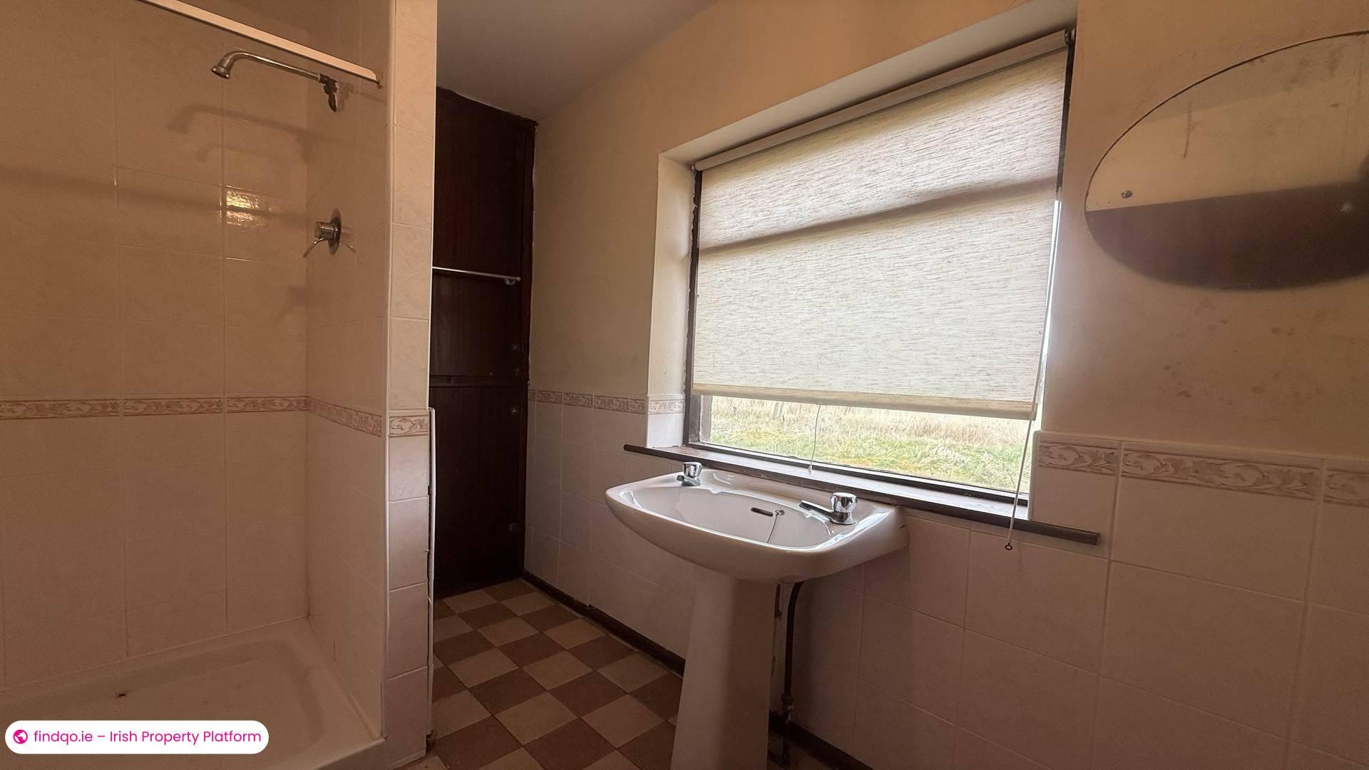 Detached house for Sale in Lettermacaward, Donegal