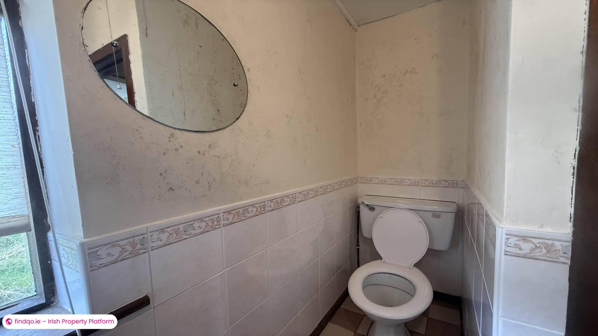 Detached house for Sale in Lettermacaward, Donegal