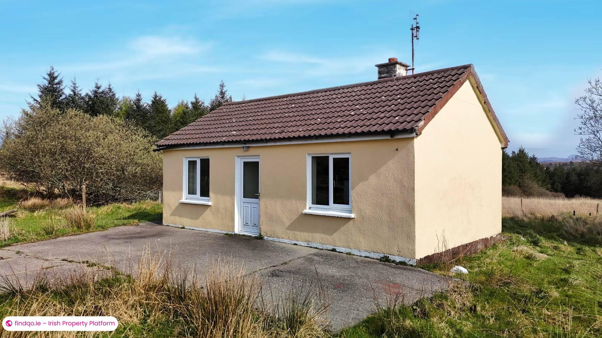 Detached house for Sale in Lettermacaward, Donegal