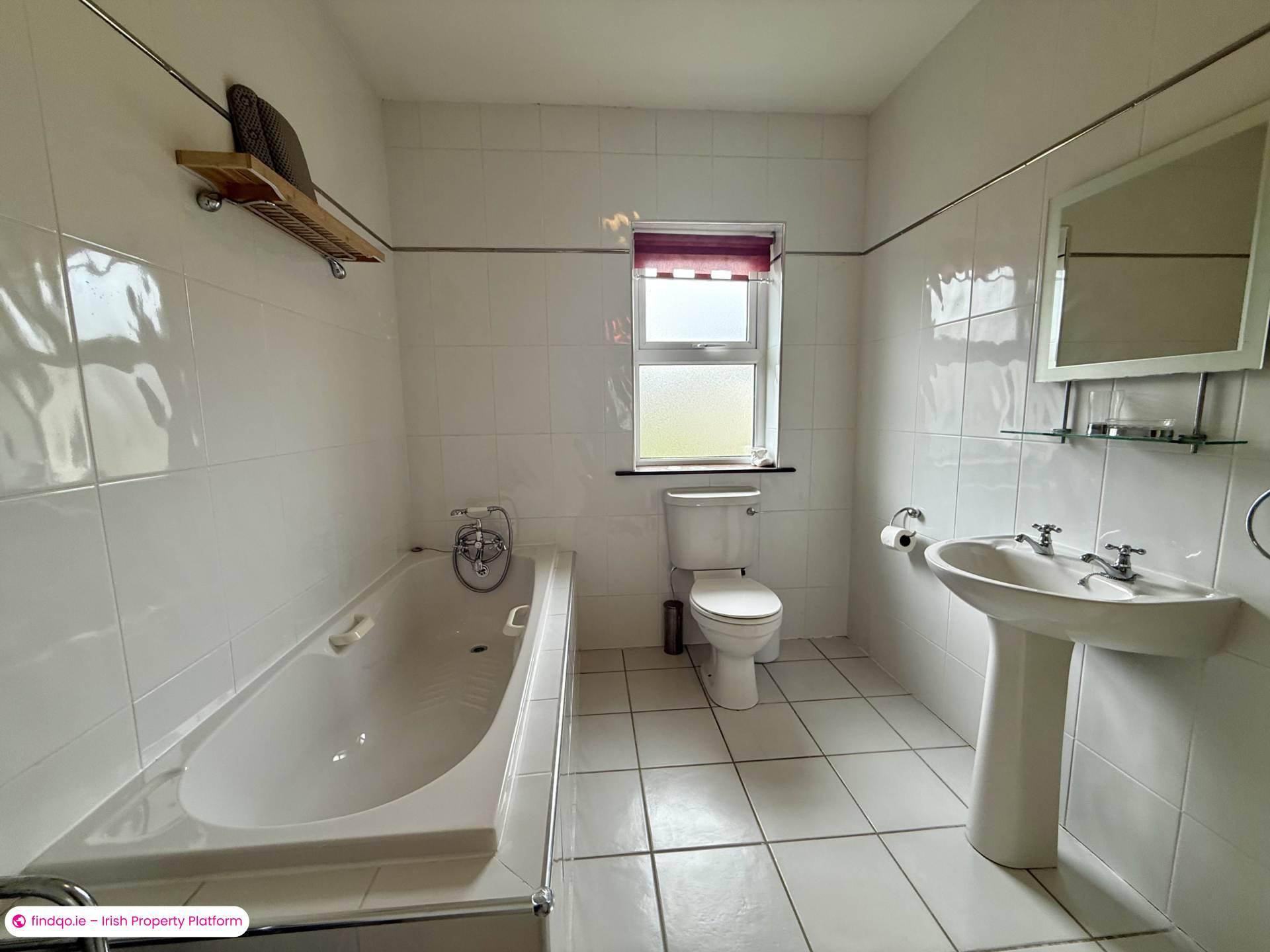 Semi-detached house for Sale in Knock, Clare