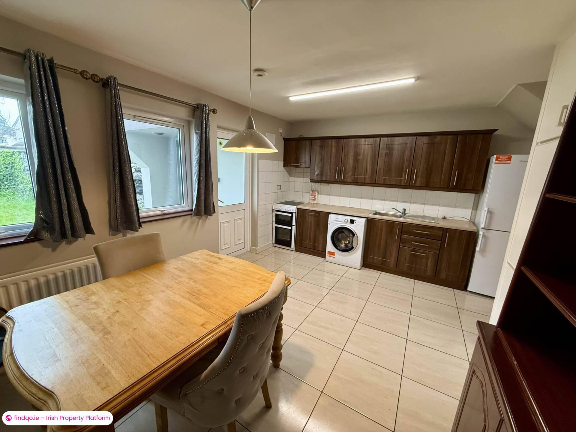 Semi-detached house for Sale in Ballyhaunis, Mayo