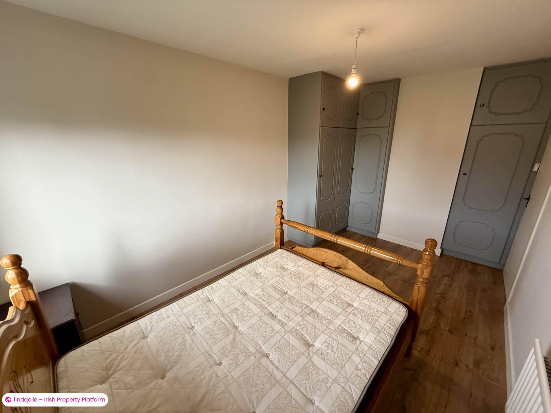 Semi-detached house for Sale in Ballyhaunis, Mayo