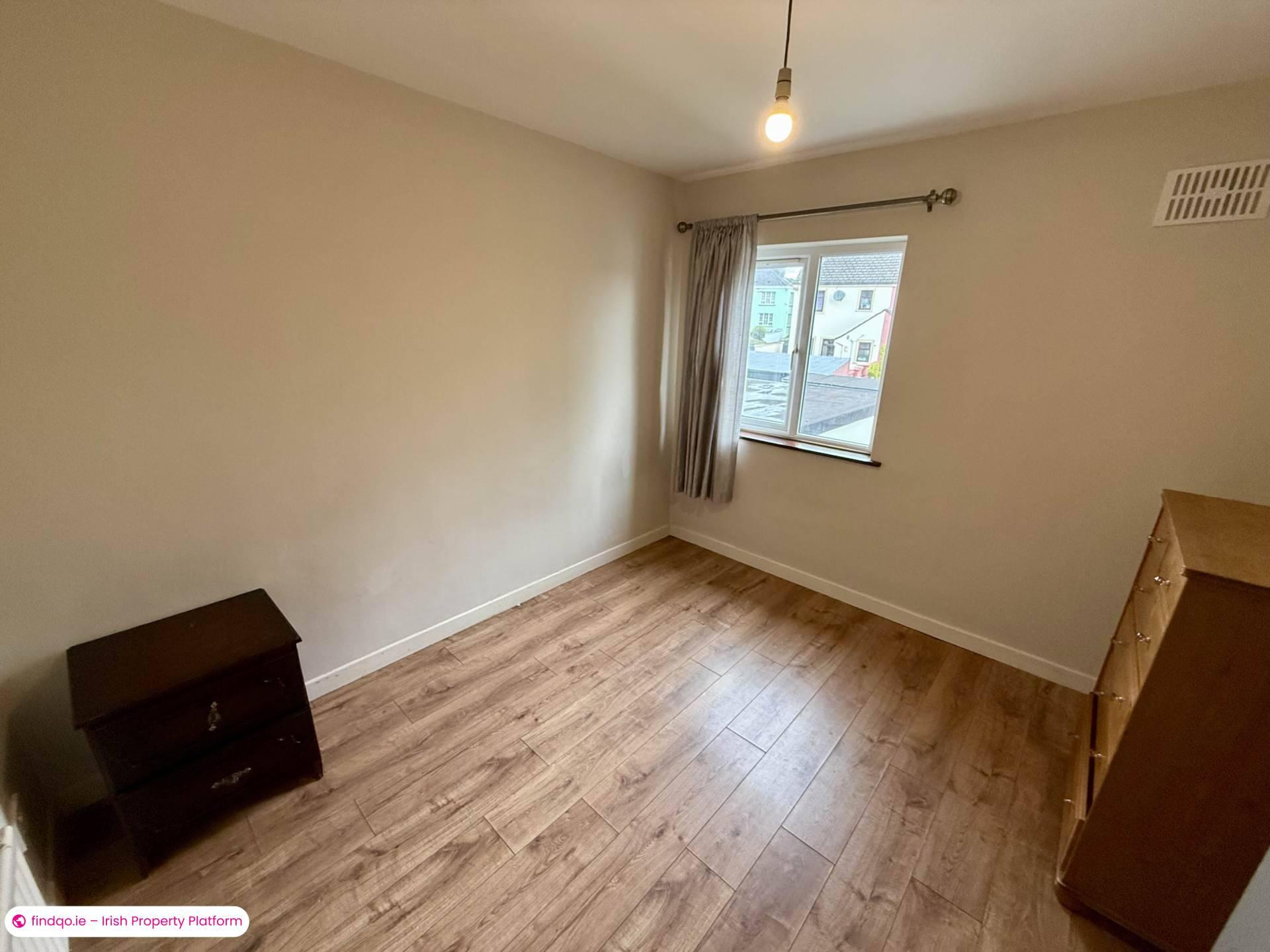 Semi-detached house for Sale in Ballyhaunis, Mayo