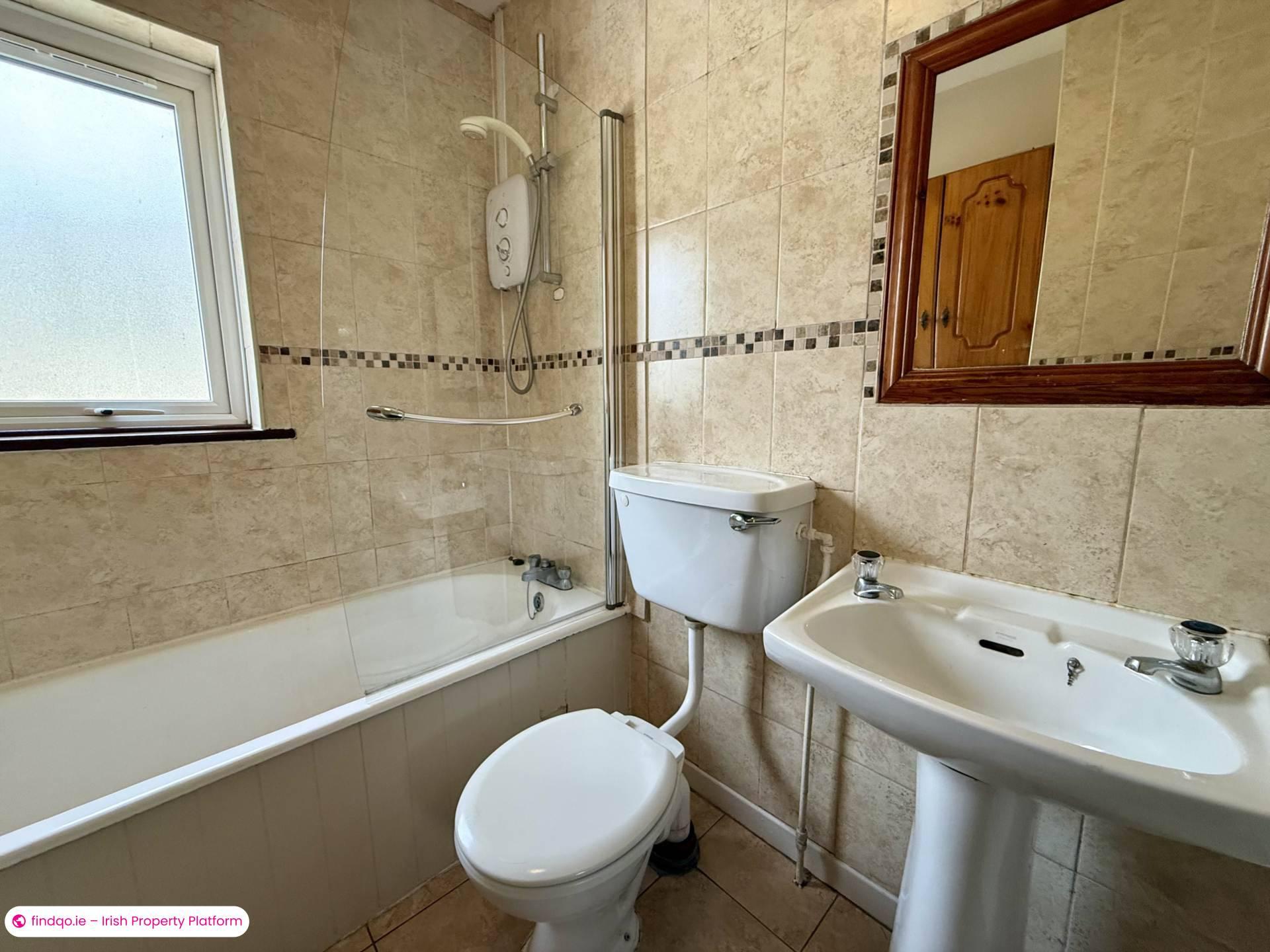 Semi-detached house for Sale in Ballyhaunis, Mayo