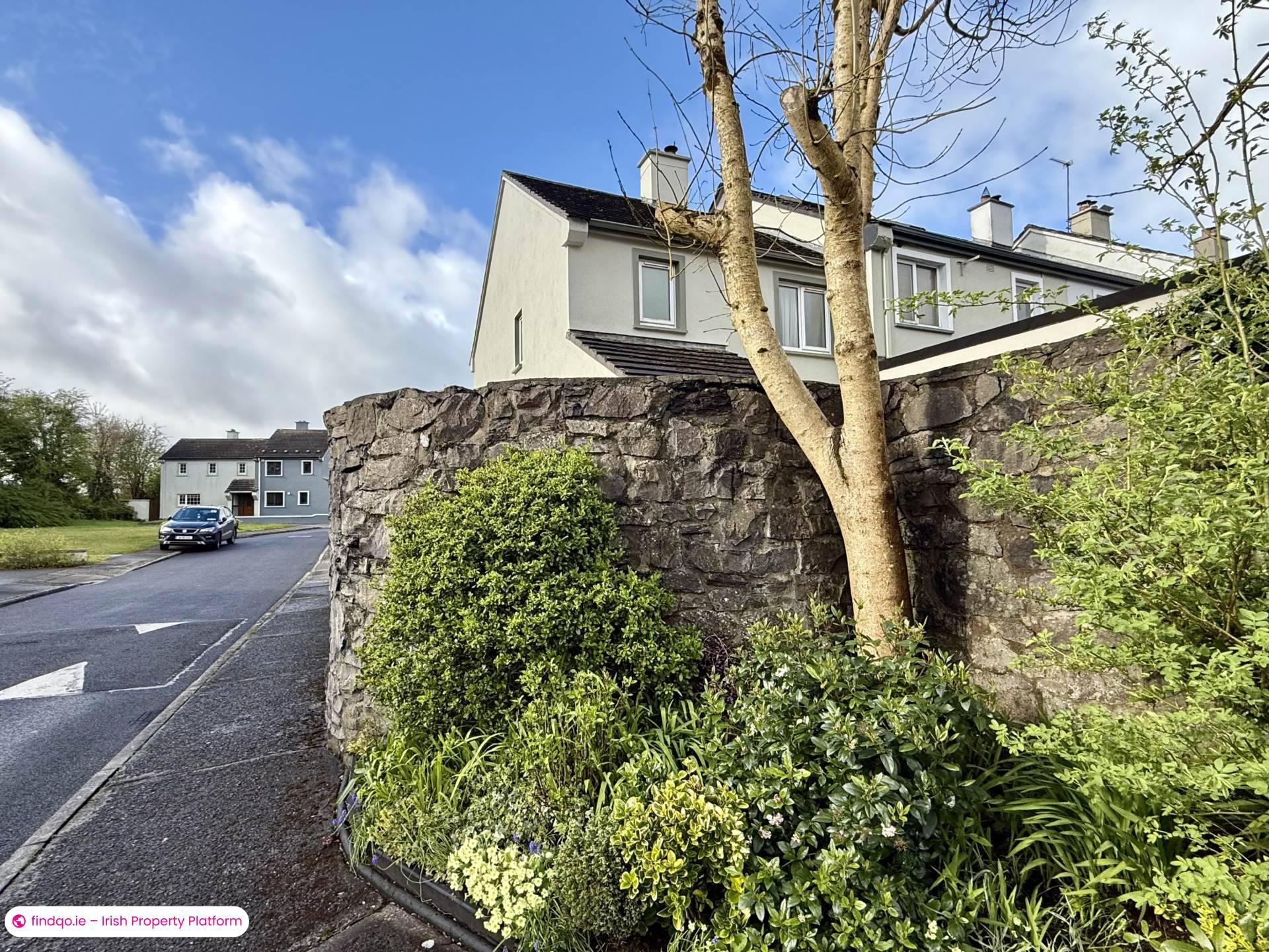 Semi-detached house for Sale in Ballyhaunis, Mayo