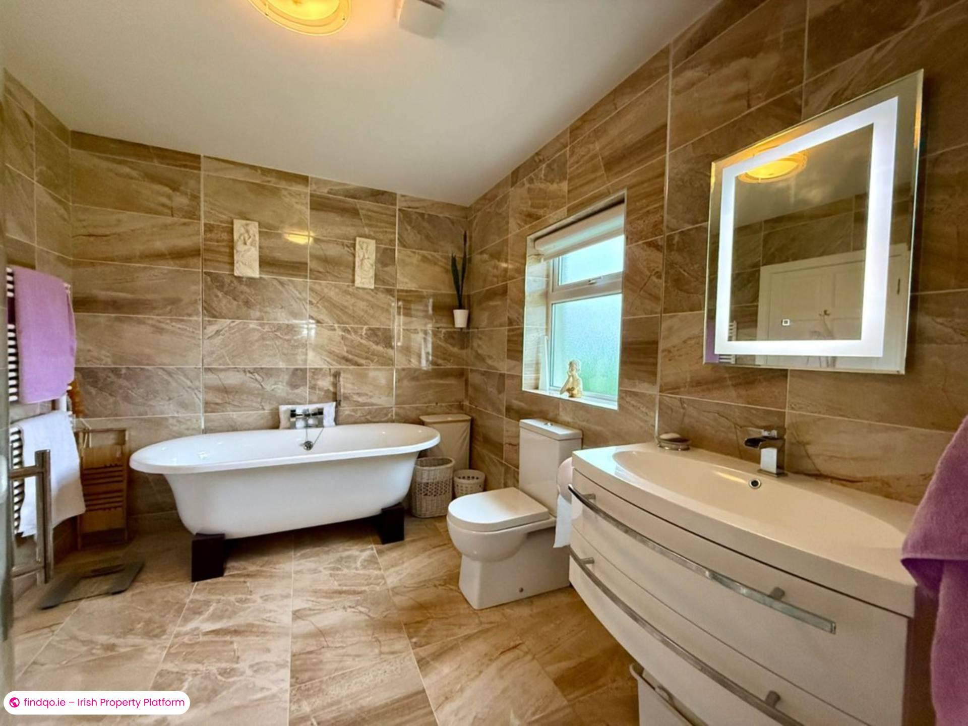 Detached house for Sale in Loughglynn, Roscommon