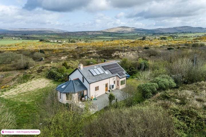 Detached house for Sale in Lowertown, Cork
