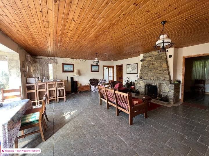 Detached house for Sale in Schull, Cork