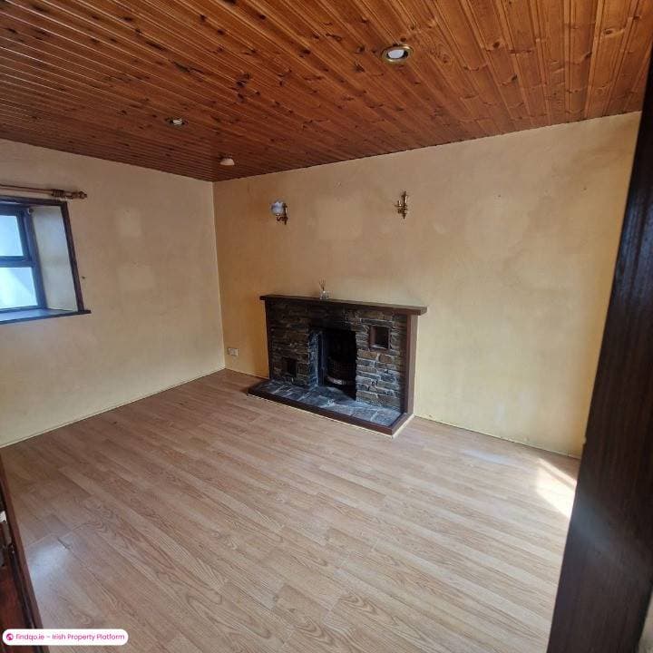 Terraced house for Sale in Bantry, Cork