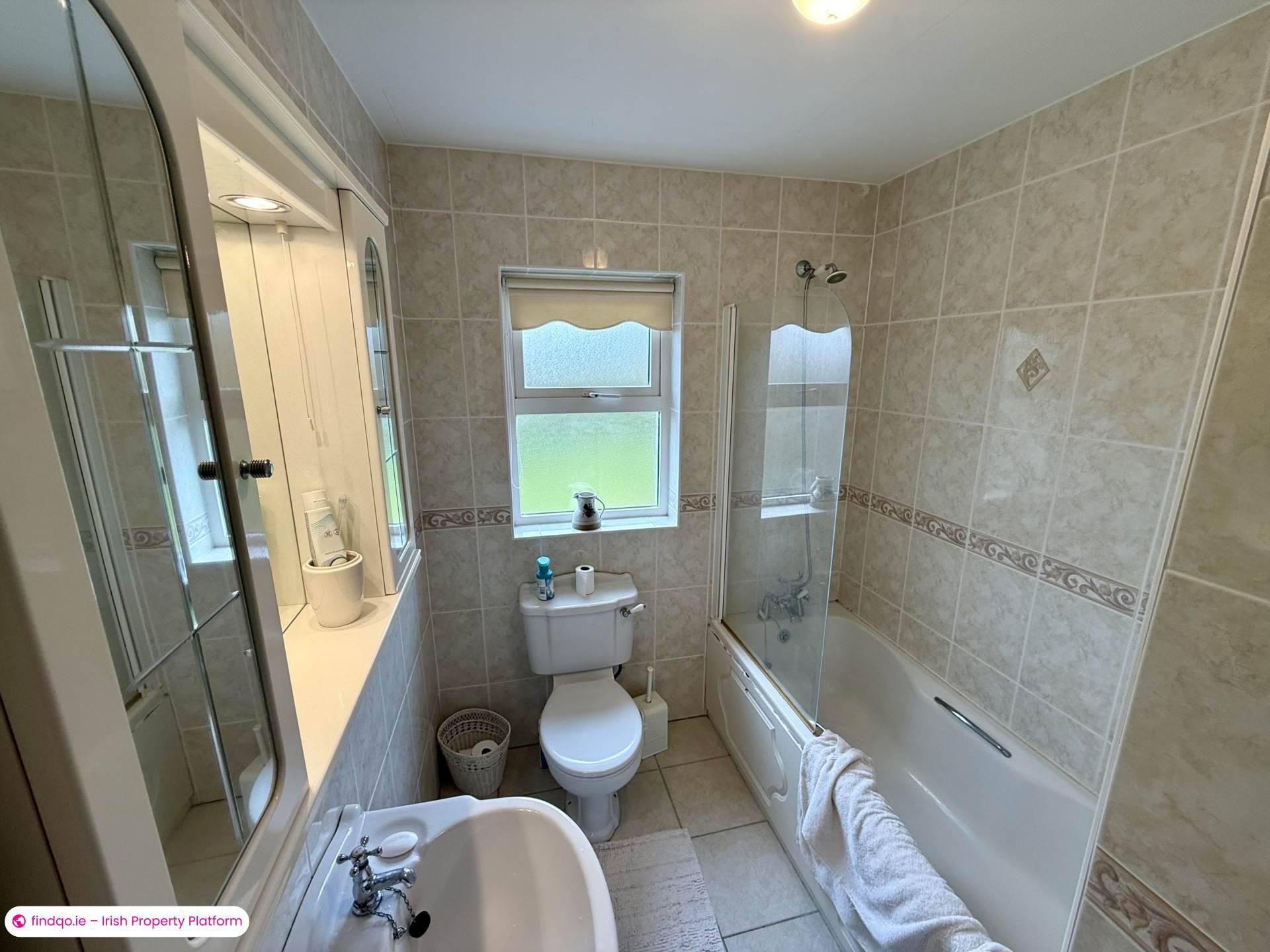 Detached house for Sale in Ballyhaunis, Mayo