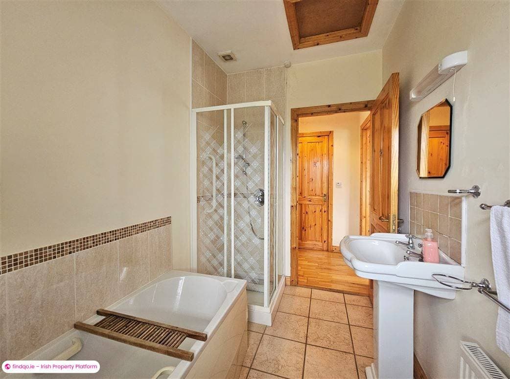 Detached house for Sale in Kilcullen, Kildare